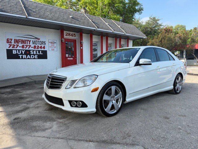 2010 Mercedes-Benz E-Class's photo