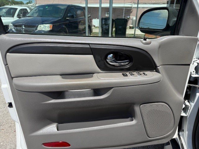 2006 Gmc Envoy XL SLE photo 11