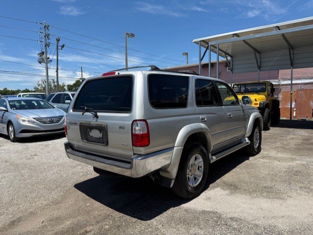 2001 Toyota 4Runner SR5 photo 5