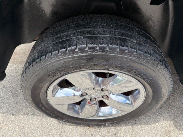 2013 Ram 1500 SLT photo 14