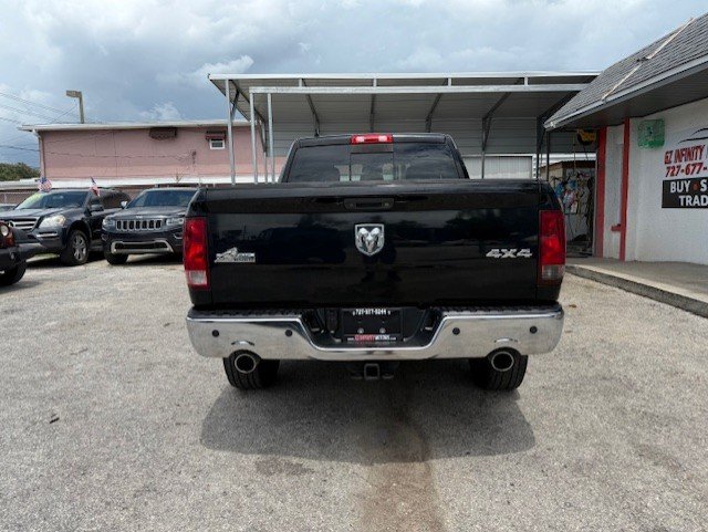2013 Ram 1500 SLT photo 5