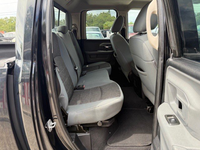2013 Ram 1500 SLT photo 12