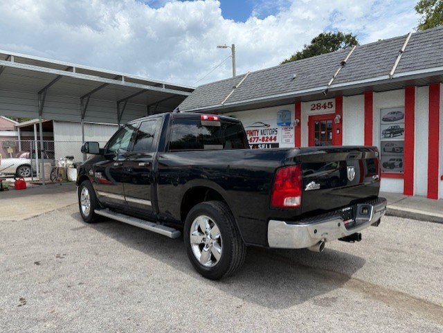2013 Ram 1500 SLT photo 6