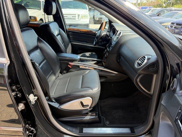 2011 Mercedes Benz ML BlueTEC 4MATIC photo 12