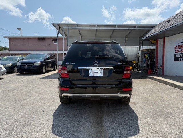 2011 Mercedes Benz ML BlueTEC 4MATIC photo 6