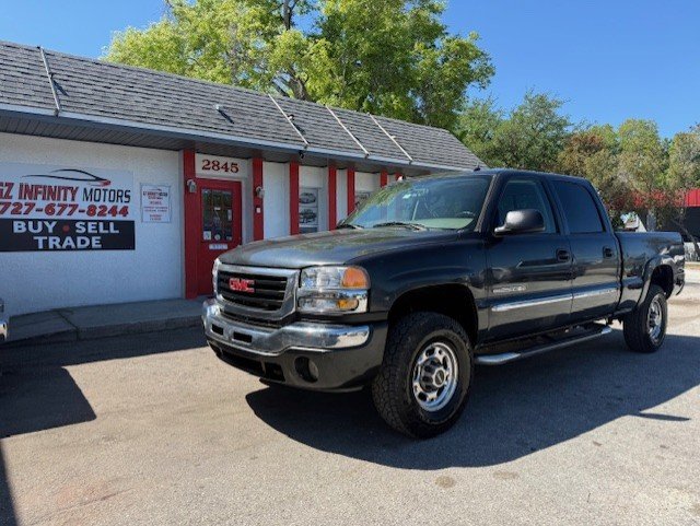 2005 GMC Sierra SLE 2WD Crew Cab SWB's photo