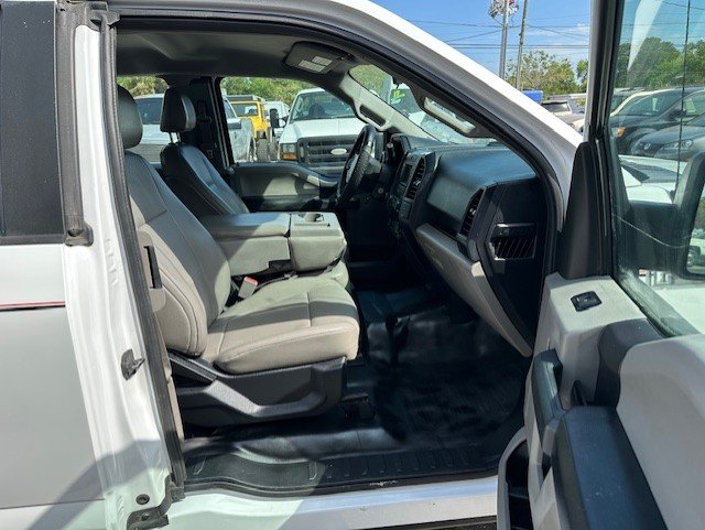 2017 Ford F-150 photo 12