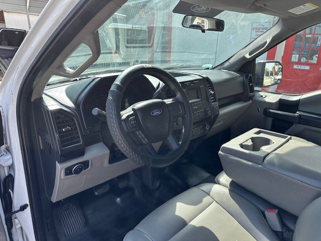 2017 Ford F-150 photo 2