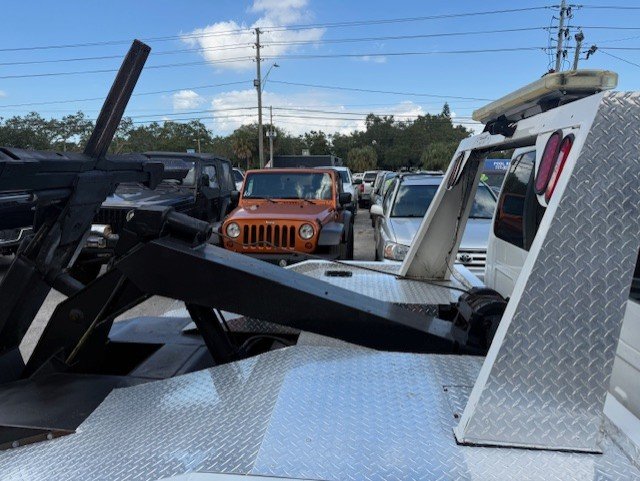 2008 Ford F-550 - Photo 10