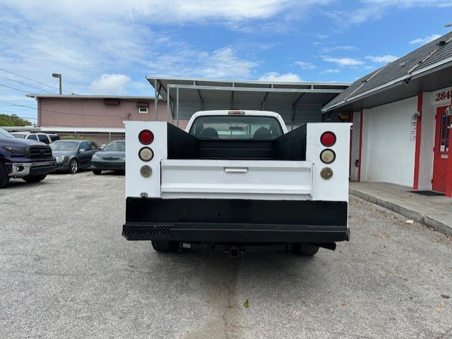 2006 Ford F-350 XL photo 5